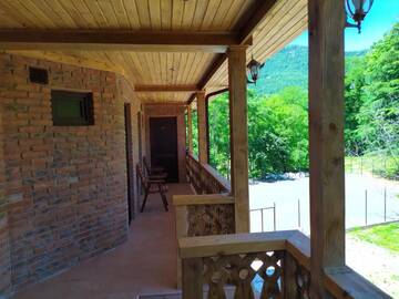 Фото номера Апартаменты с террасой Отель Chateau Chikovani г. Gordi 6